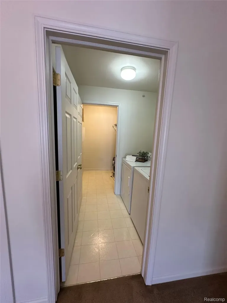 5210 Addington Drive Commerce Charter Township MI 48390
