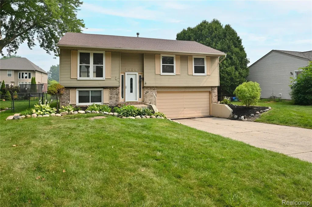 2939 Winter Drive Troy City MI 48083