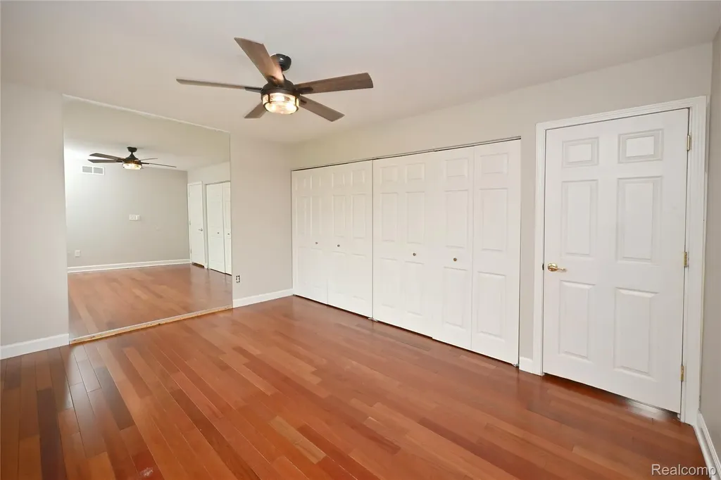 2939 Winter Drive Troy City MI 48083