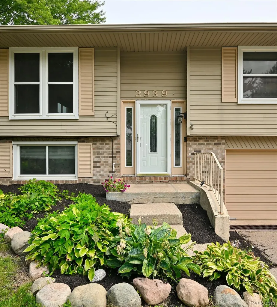 2939 Winter Drive Troy City MI 48083