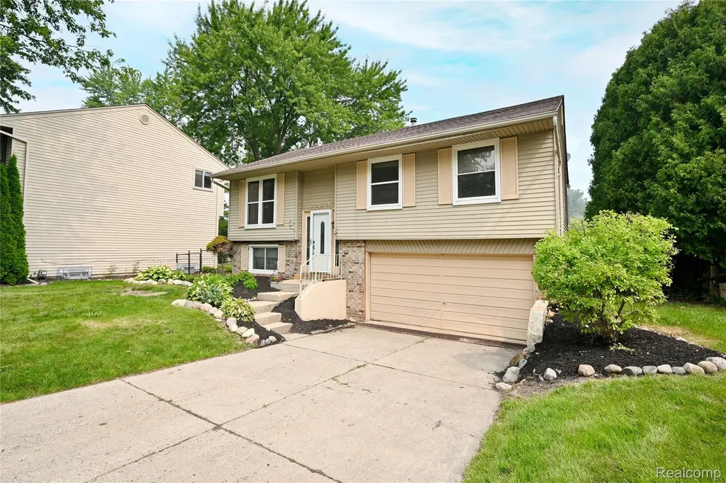 2939 Winter Drive Troy City MI 48083