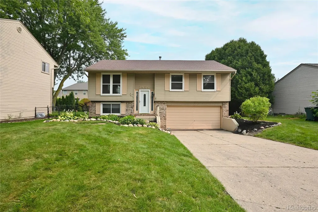 2939 Winter Drive Troy City MI 48083