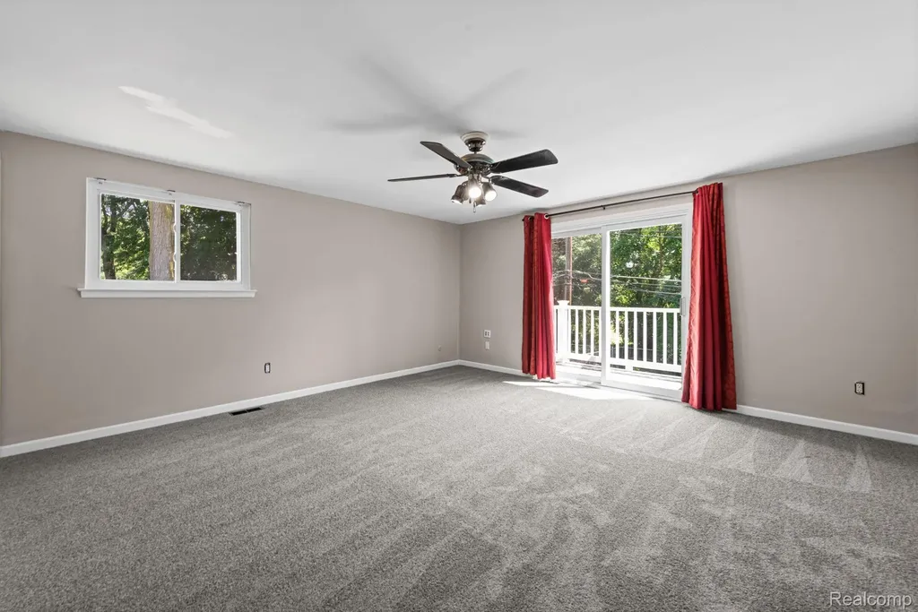 33165 Maplenut Street Farmington City MI 48336