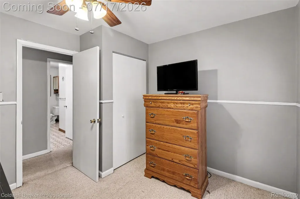 1304 Rinoco Circle Waterford Charter Township MI 48327