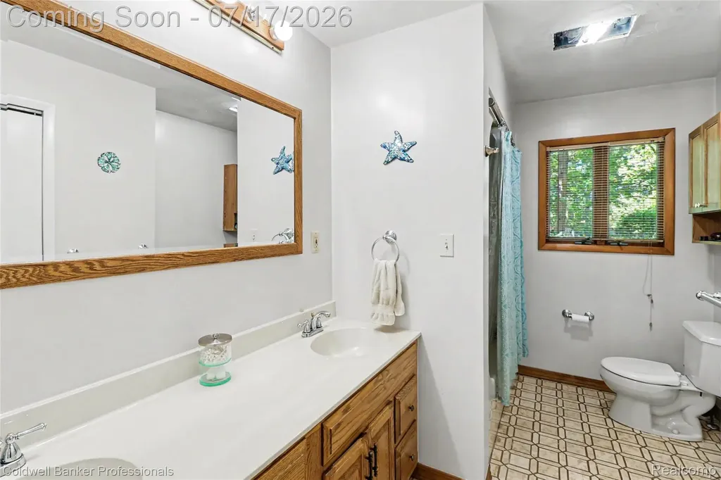 1304 Rinoco Circle Waterford Charter Township MI 48327