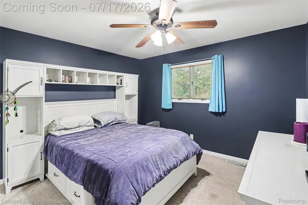 1304 Rinoco Circle Waterford Charter Township MI 48327