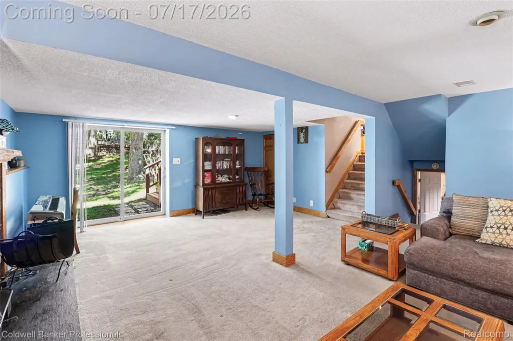 1304 Rinoco Circle Waterford Charter Township MI 48327