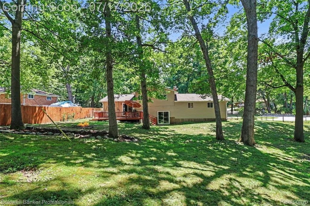 1304 Rinoco Circle Waterford Charter Township MI 48327