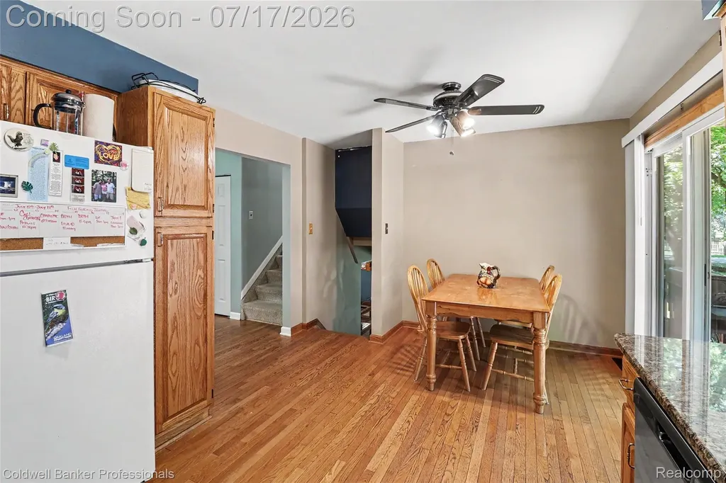 1304 Rinoco Circle Waterford Charter Township MI 48327