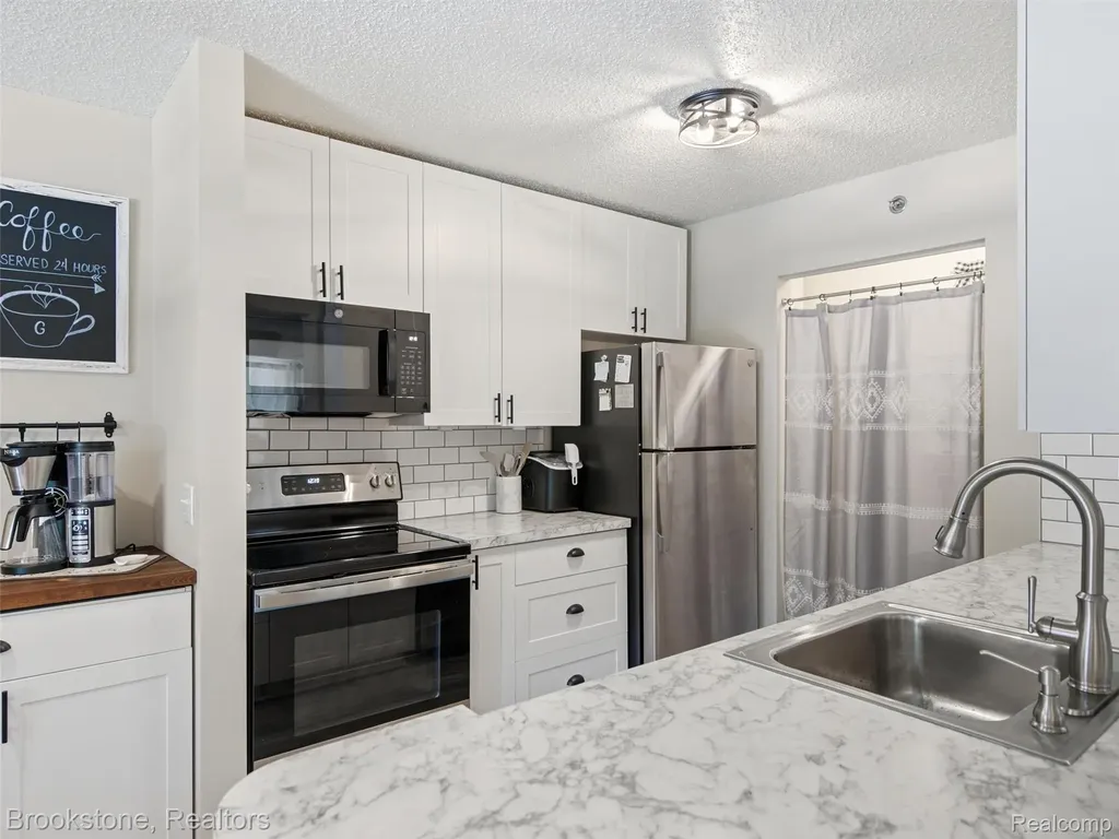12108 Pinehurst Lane Grand Blanc Charter Township MI 48439