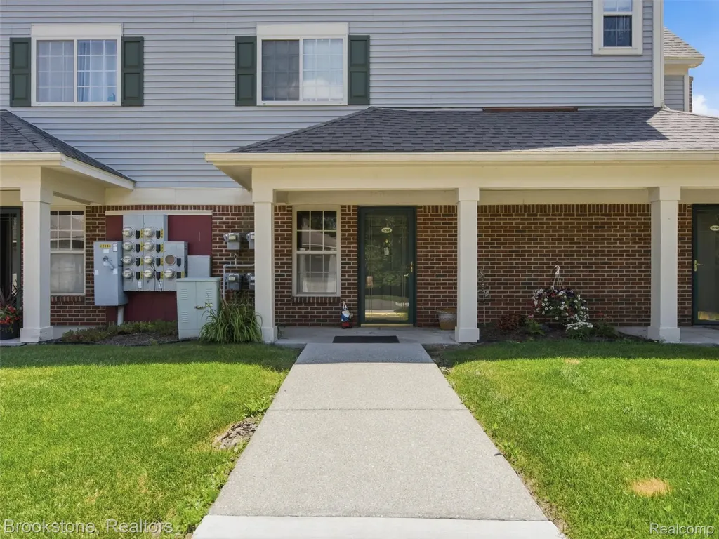 12108 Pinehurst Lane Grand Blanc Charter Township MI 48439