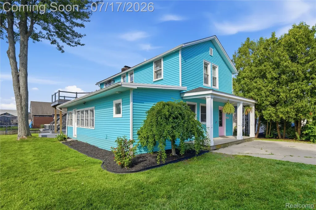 1430 Rossdale Drive Waterford Charter Township MI 48328
