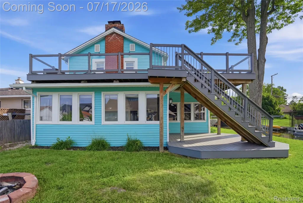 1430 Rossdale Drive Waterford Charter Township MI 48328