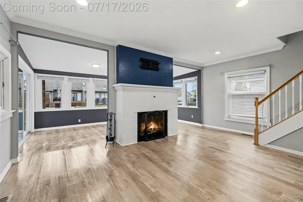 1430 Rossdale Drive Waterford Charter Township MI 48328