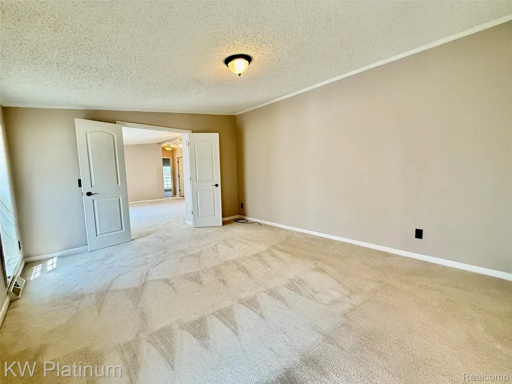 1201 Orchard Lane Columbus Township MI 48063