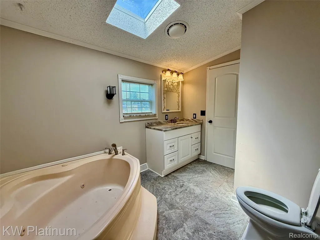 1201 Orchard Lane Columbus Township MI 48063