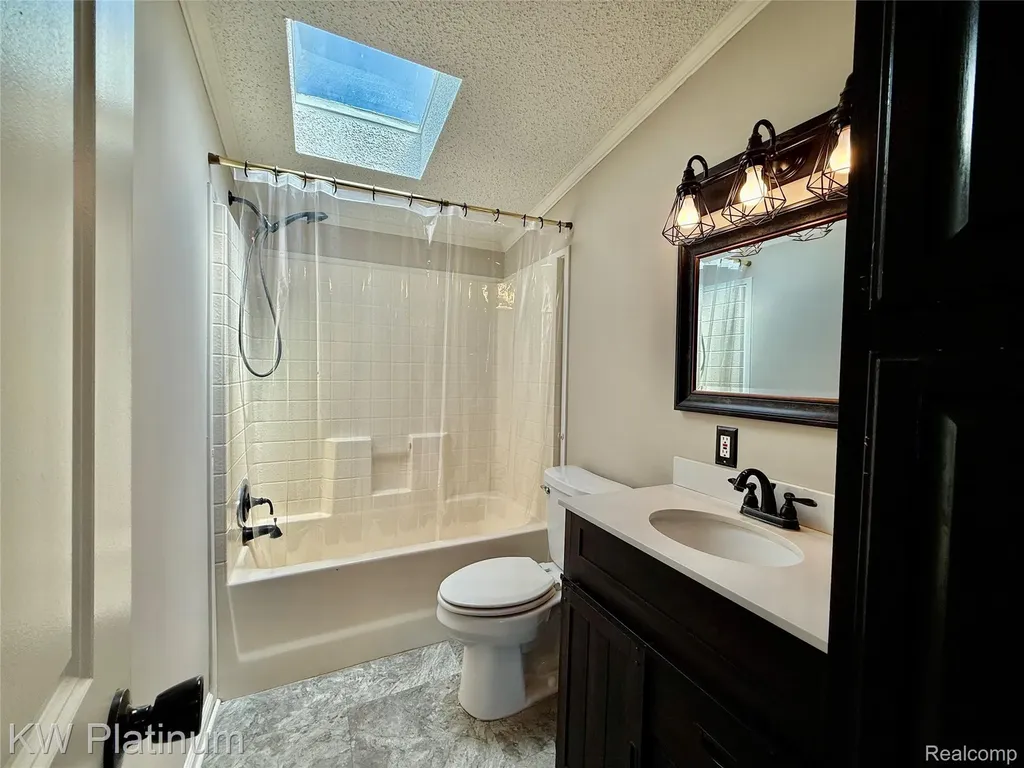 1201 Orchard Lane Columbus Township MI 48063
