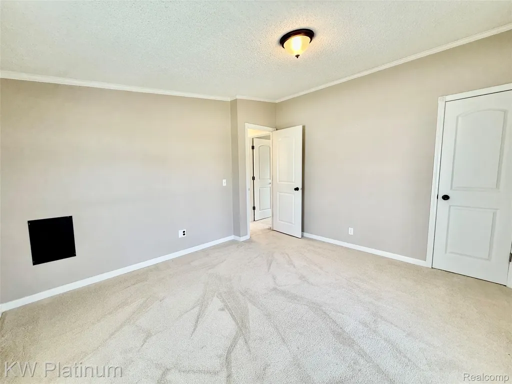 1201 Orchard Lane Columbus Township MI 48063