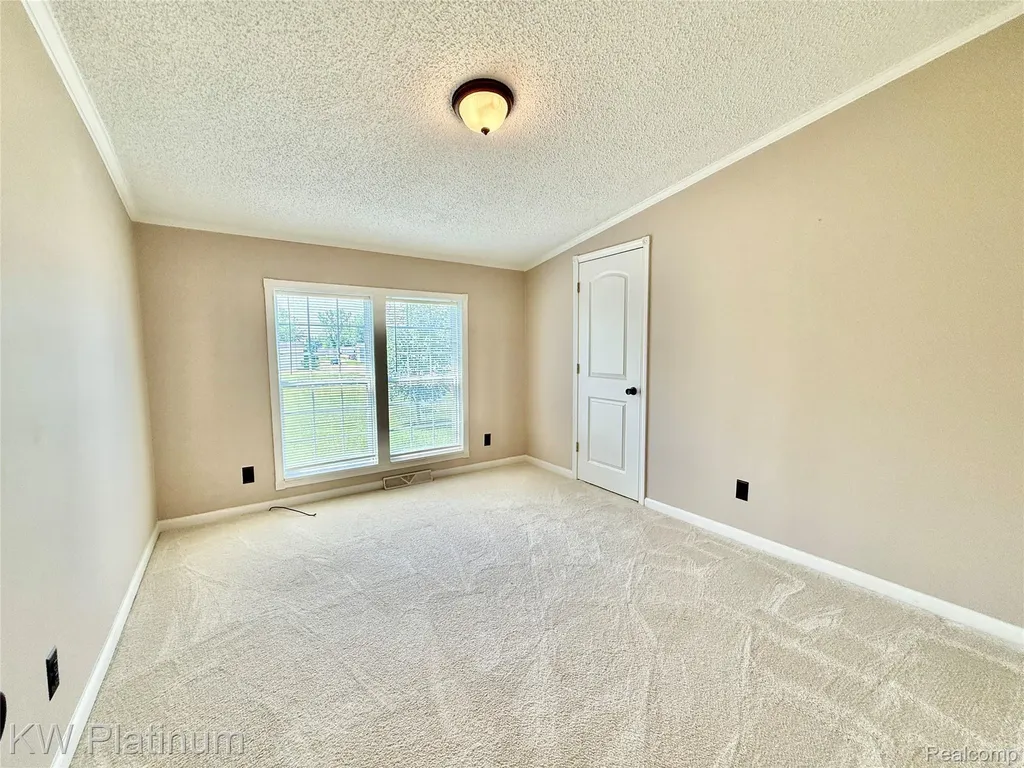 1201 Orchard Lane Columbus Township MI 48063