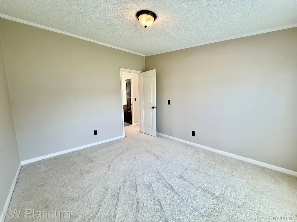 1201 Orchard Lane Columbus Township MI 48063