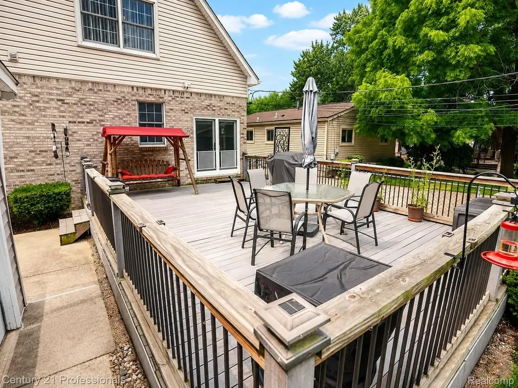 21819 Maple Street St. Clair Shores City MI 48081