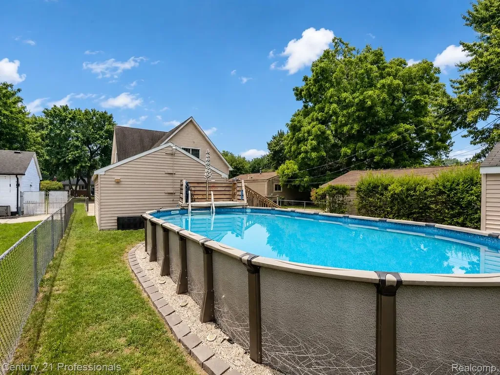 21819 Maple Street St. Clair Shores City MI 48081