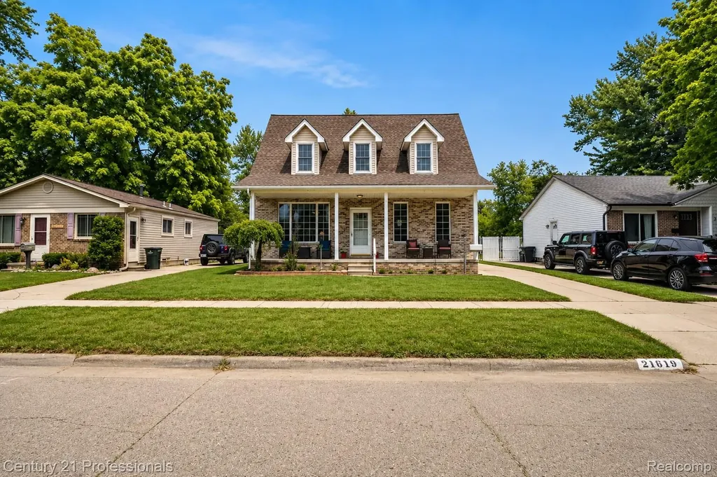 21819 Maple Street St. Clair Shores City MI 48081