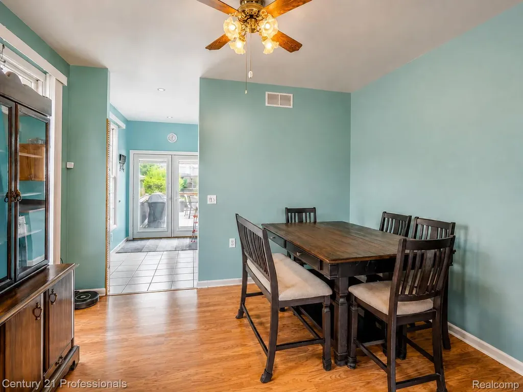 21819 Maple Street St. Clair Shores City MI 48081