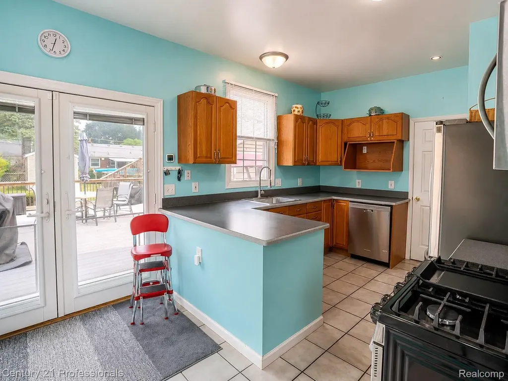 21819 Maple Street St. Clair Shores City MI 48081