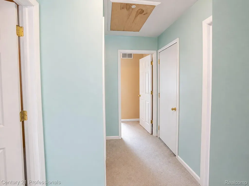 21819 Maple Street St. Clair Shores City MI 48081