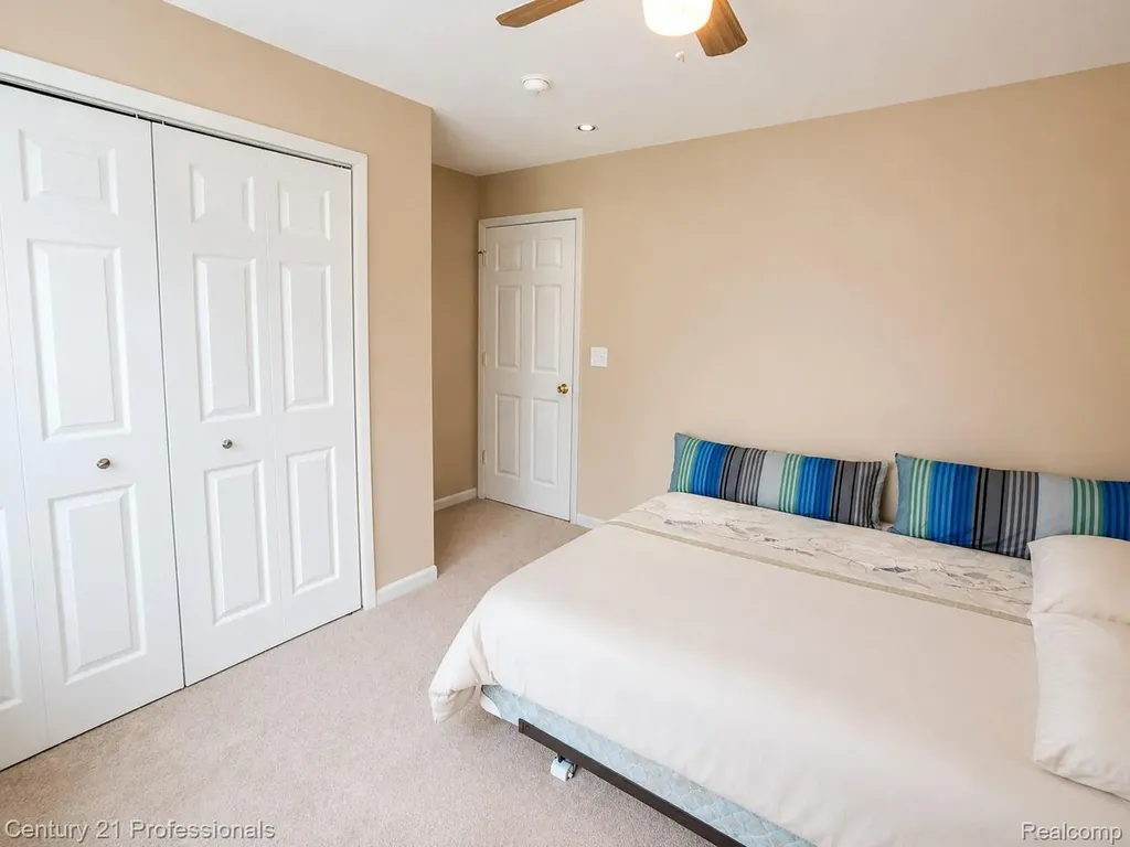 21819 Maple Street St. Clair Shores City MI 48081