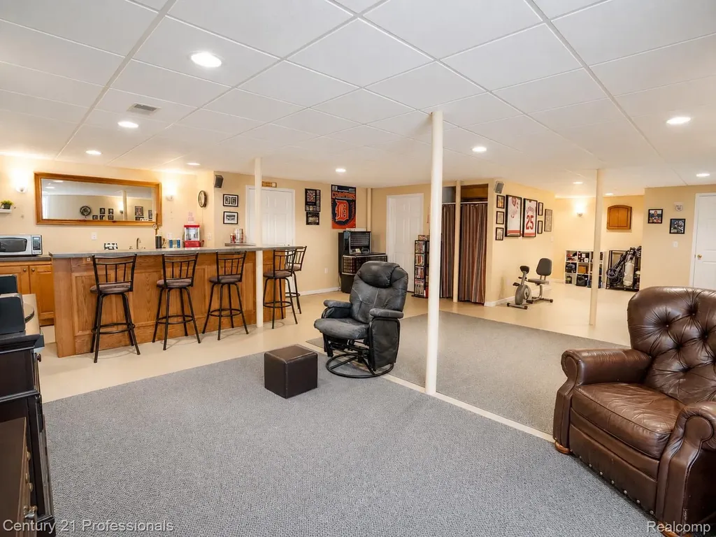 21819 Maple Street St. Clair Shores City MI 48081