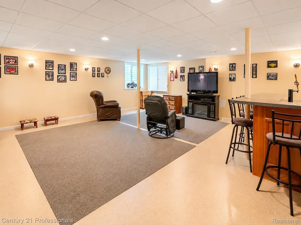 21819 Maple Street St. Clair Shores City MI 48081
