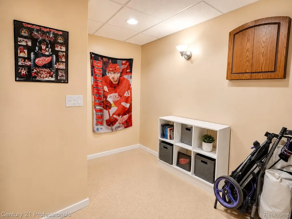 21819 Maple Street St. Clair Shores City MI 48081