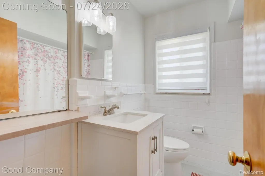 28948 Boston Street St. Clair Shores City MI 48081