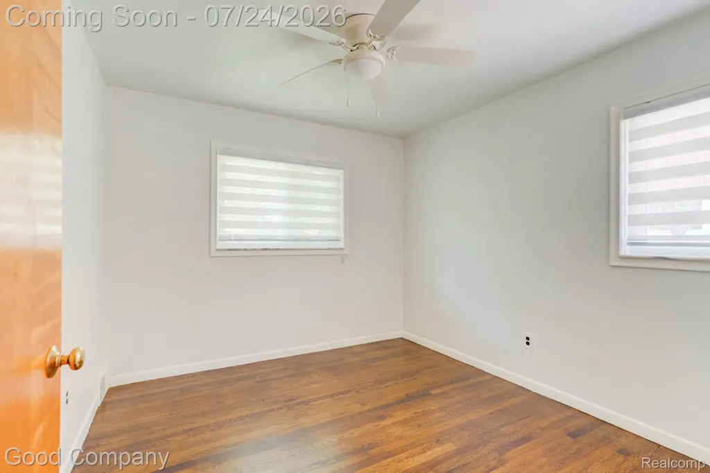 28948 Boston Street St. Clair Shores City MI 48081