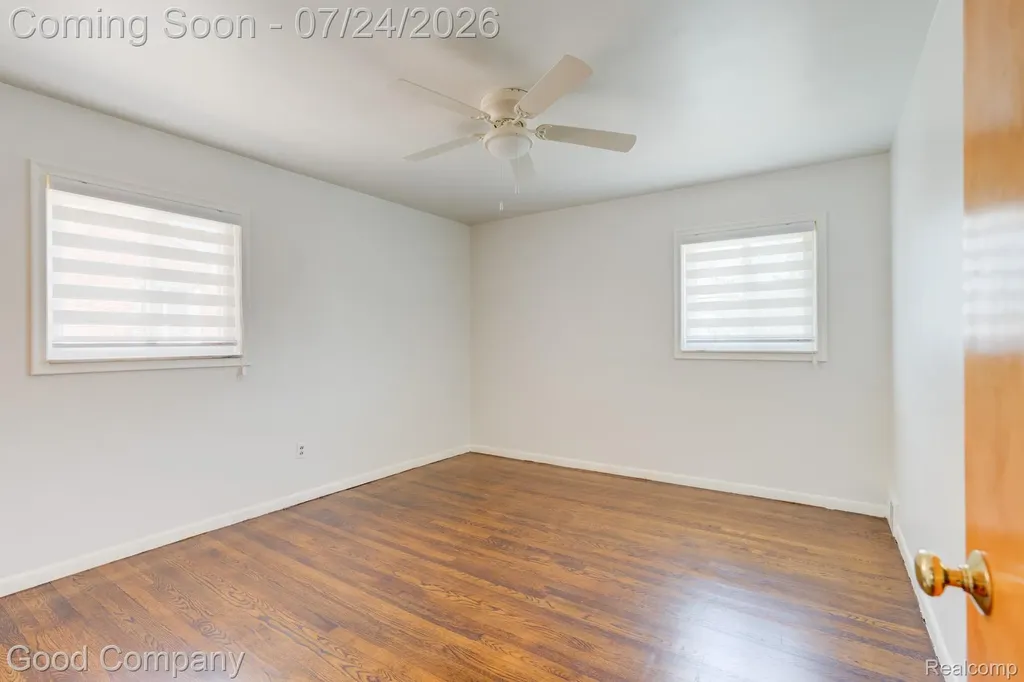 28948 Boston Street St. Clair Shores City MI 48081