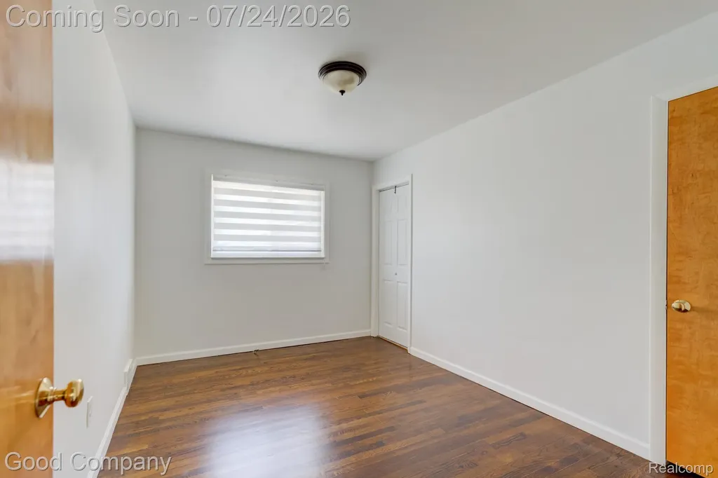 28948 Boston Street St. Clair Shores City MI 48081
