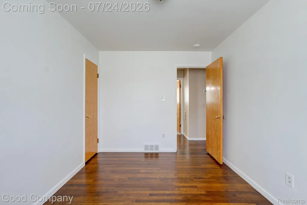 28948 Boston Street St. Clair Shores City MI 48081
