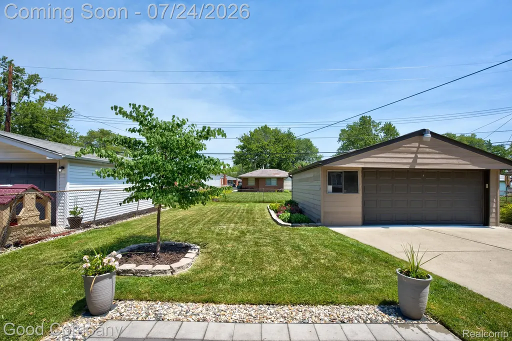 28948 Boston Street St. Clair Shores City MI 48081