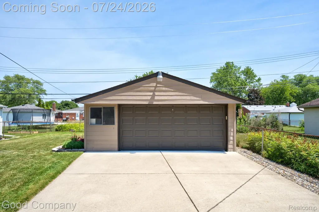 28948 Boston Street St. Clair Shores City MI 48081