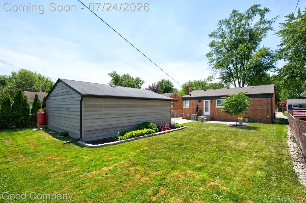 28948 Boston Street St. Clair Shores City MI 48081