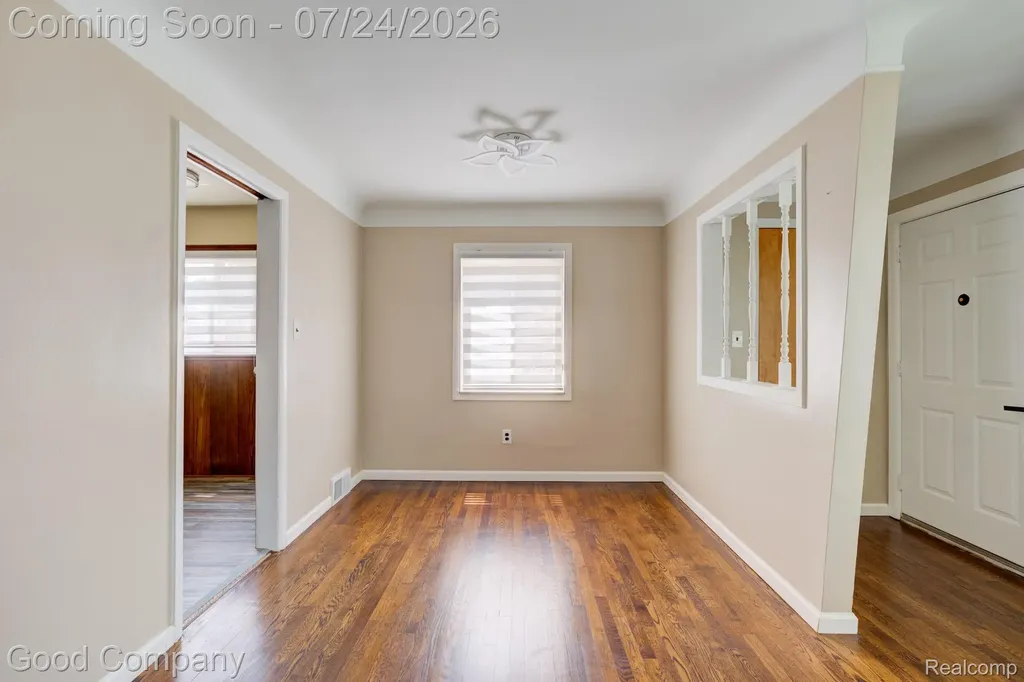 28948 Boston Street St. Clair Shores City MI 48081