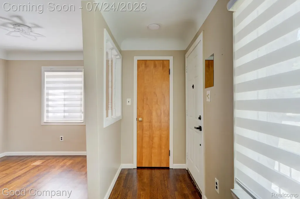 28948 Boston Street St. Clair Shores City MI 48081