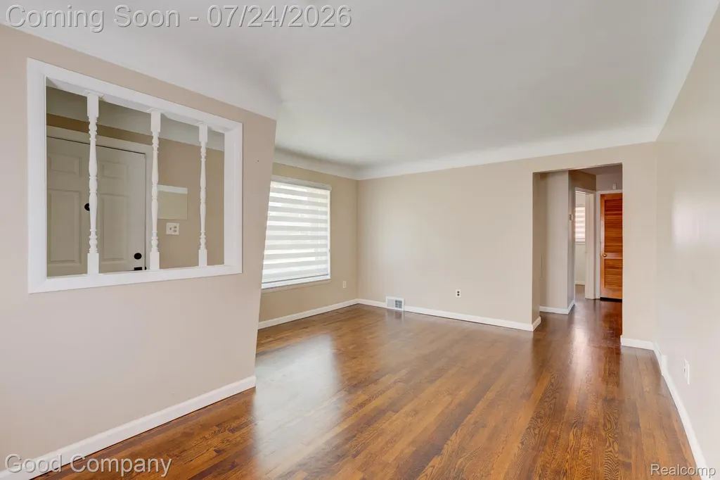 28948 Boston Street St. Clair Shores City MI 48081