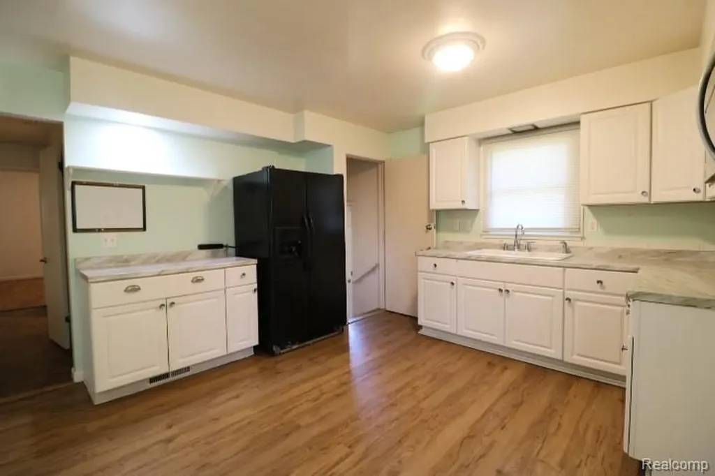 1404 S Graham Road Flint Charter Township MI 48532