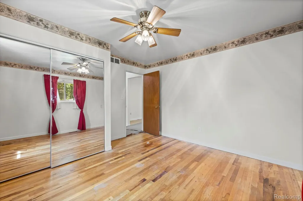19079 Dorset Street Southfield City MI 48075