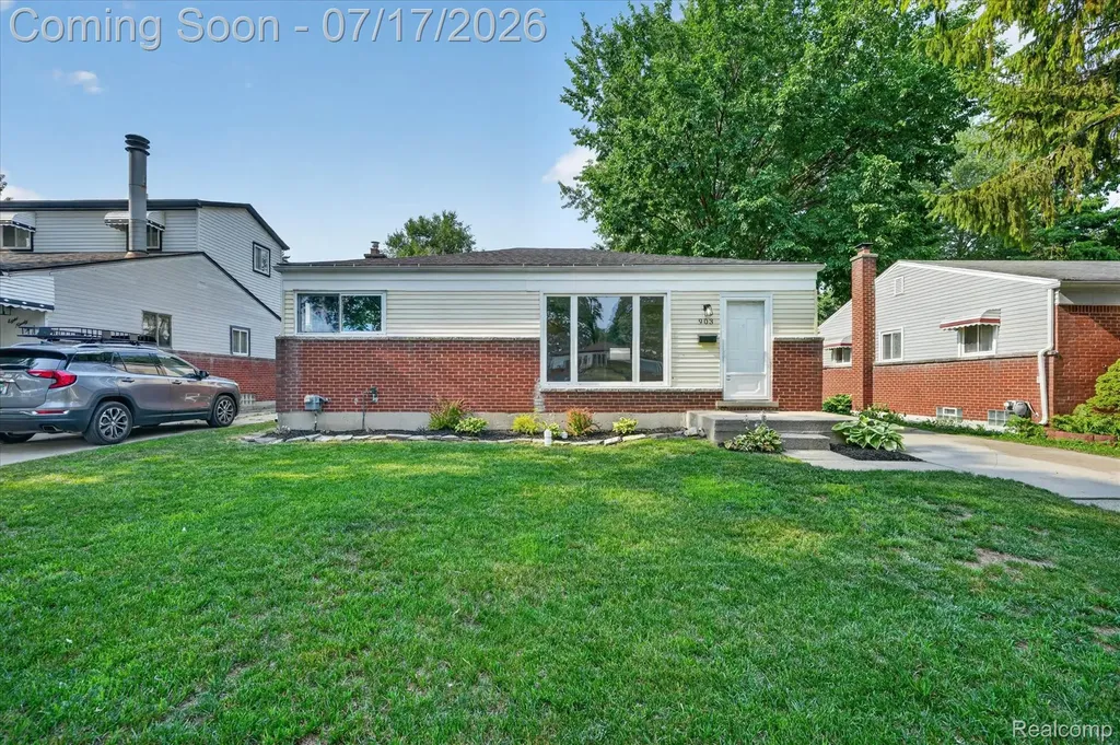 903 Bernie Lane Madison Heights City MI 48071