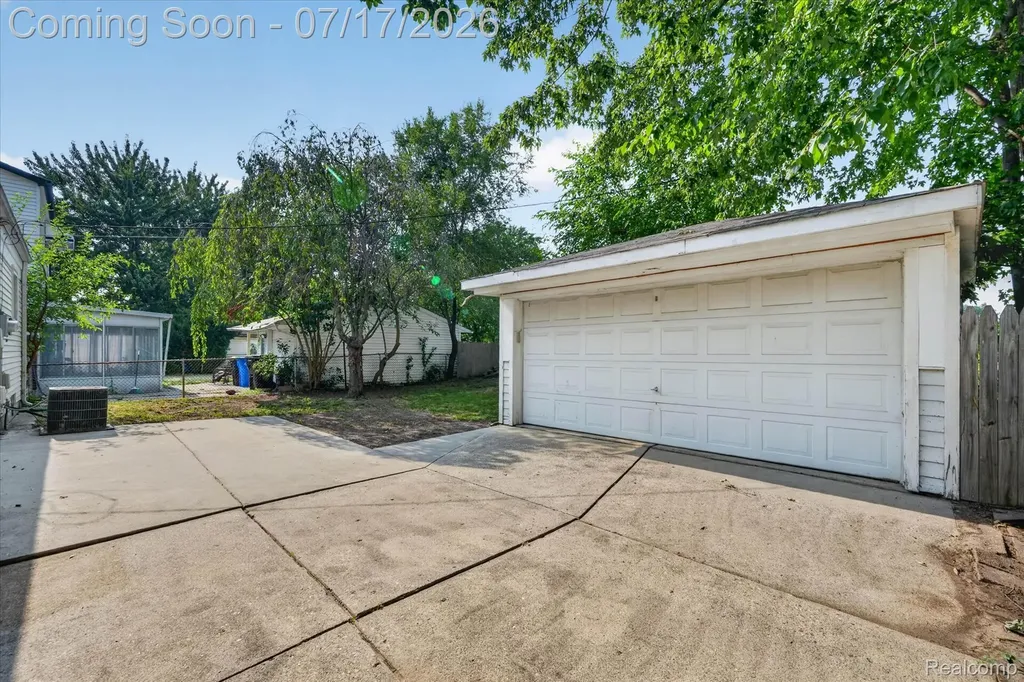 903 Bernie Lane Madison Heights City MI 48071