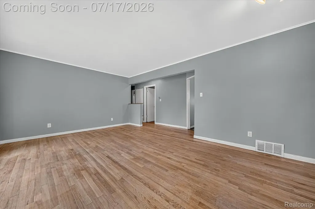 903 Bernie Lane Madison Heights City MI 48071
